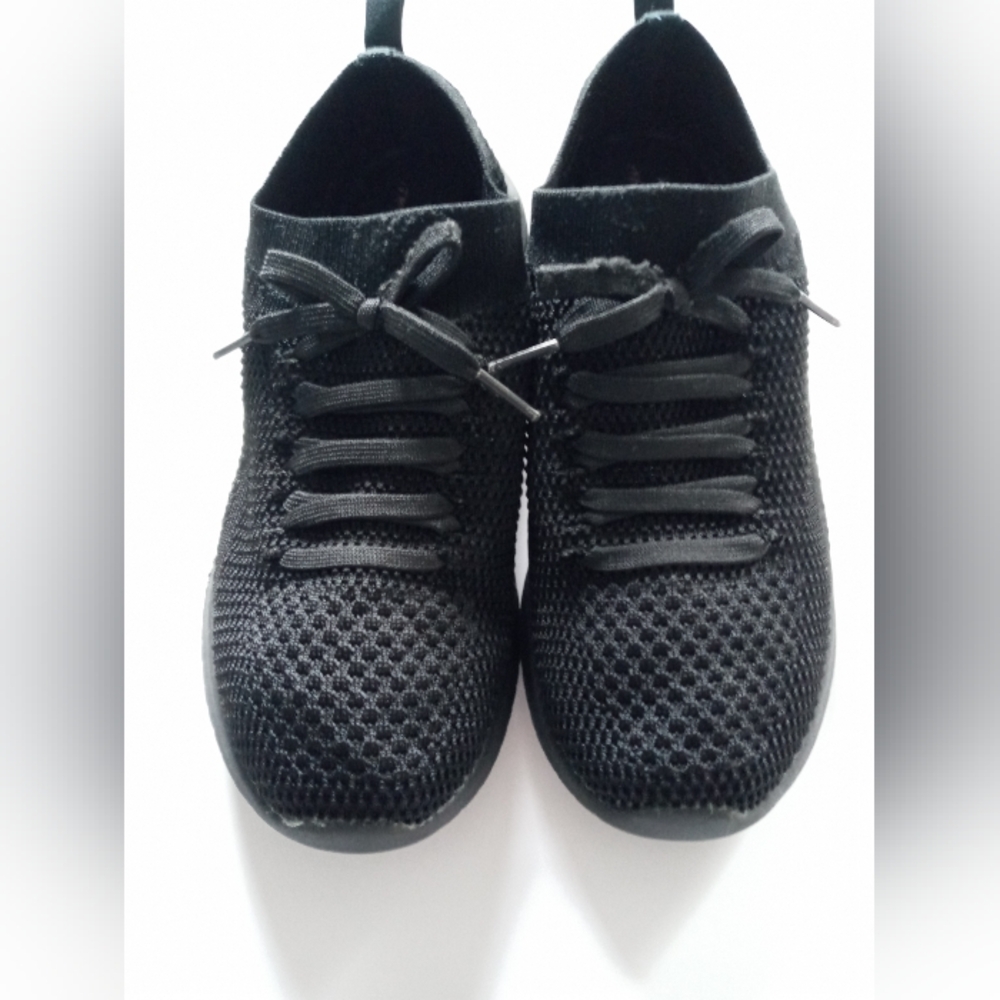 Skechers Women's Black Knit Mesh Slip-On/Pull-On Sneakers, Size 8.5, Memory Foam
